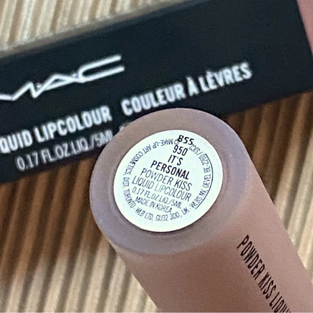 MAC Powder Kiss Liquid Lipstick 950 IT'S PERSONAL 0.17 fl oz / 5ml Full Size